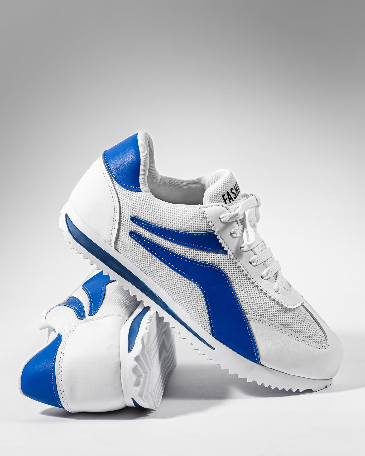 zapatillas deportivas hombre ligeras running

tenis sport transpirables primavera verano

zapatillas running casual modernas

tenis deportivos comodos uso diario

zapatillas ligeras suela flexible hombre

zapatillas sport para caminar y entrenar

tenis deportivos estilo urbano moderno

zapatillas fitness ligeras y comodas